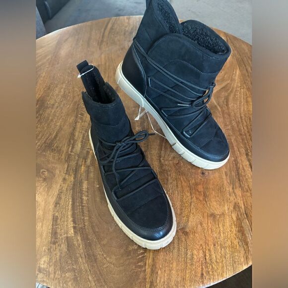 A New Day Erika Lace Up Boots NWOT size 11 - Picture 1 of 7